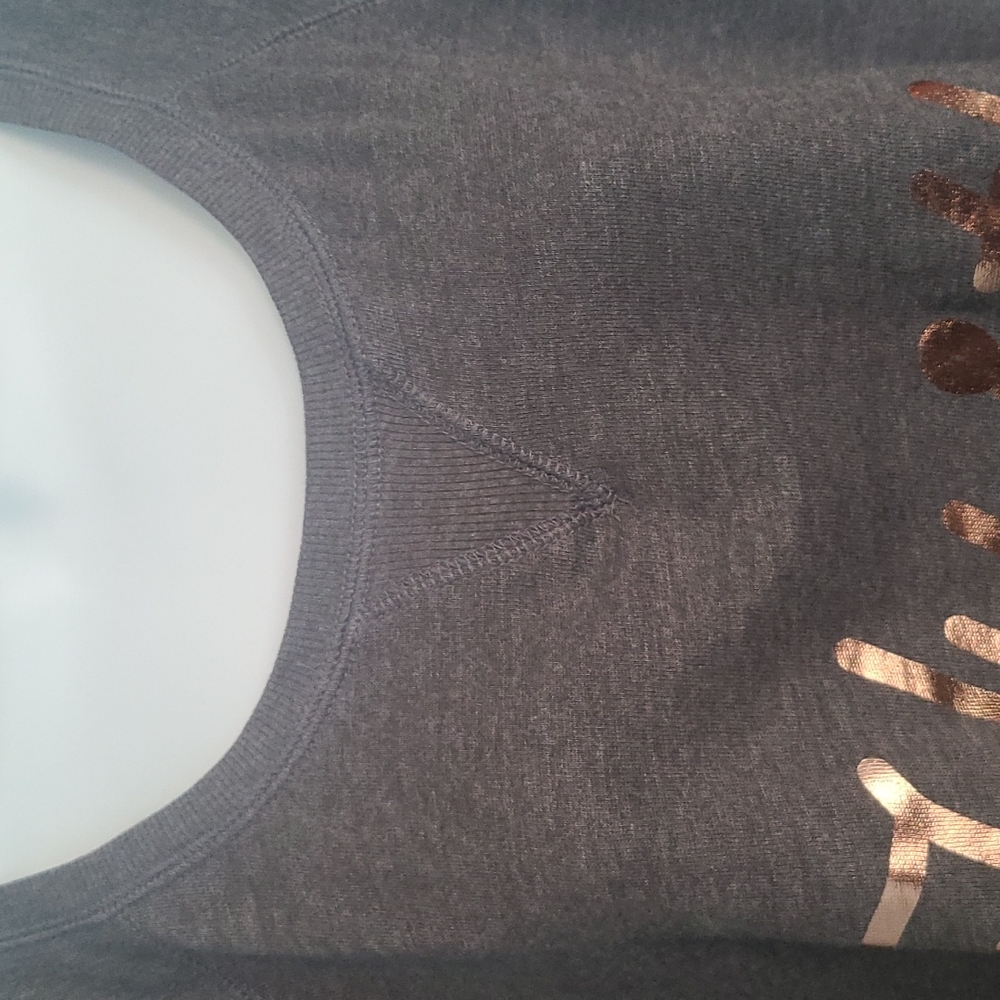 BRAND NEW SWEATSHIRT! - Picture 3 of 8